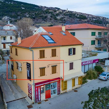 Seaview Apartments Baska Bilik gambar