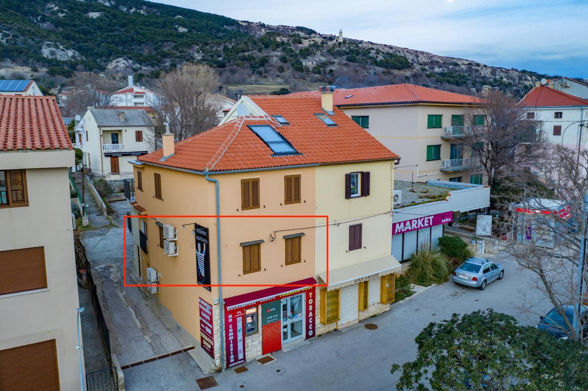 Seaview Apartments Baska Bilik gambar