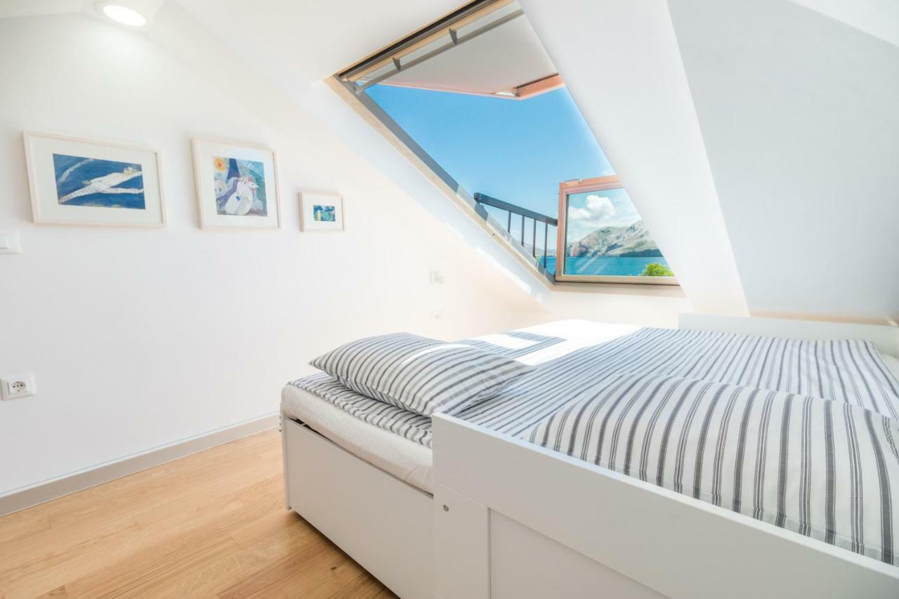 Seaview Apartments Baska Luaran gambar