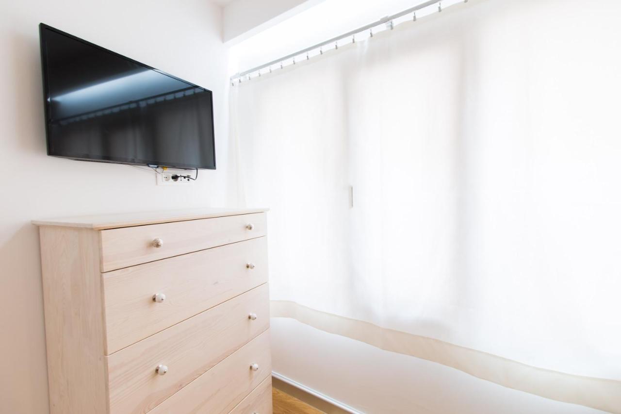 Seaview Apartments Baska Luaran gambar