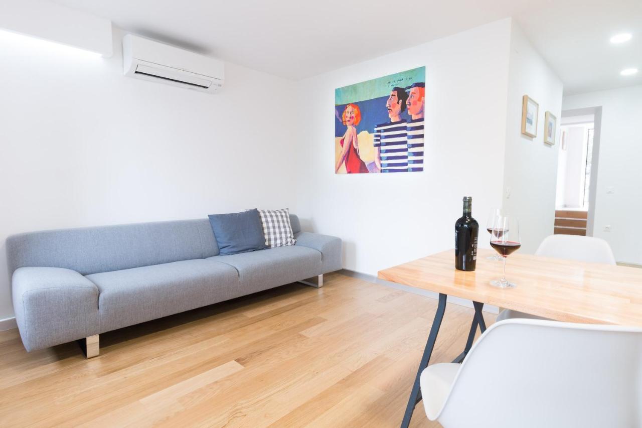 Seaview Apartments Baska Luaran gambar