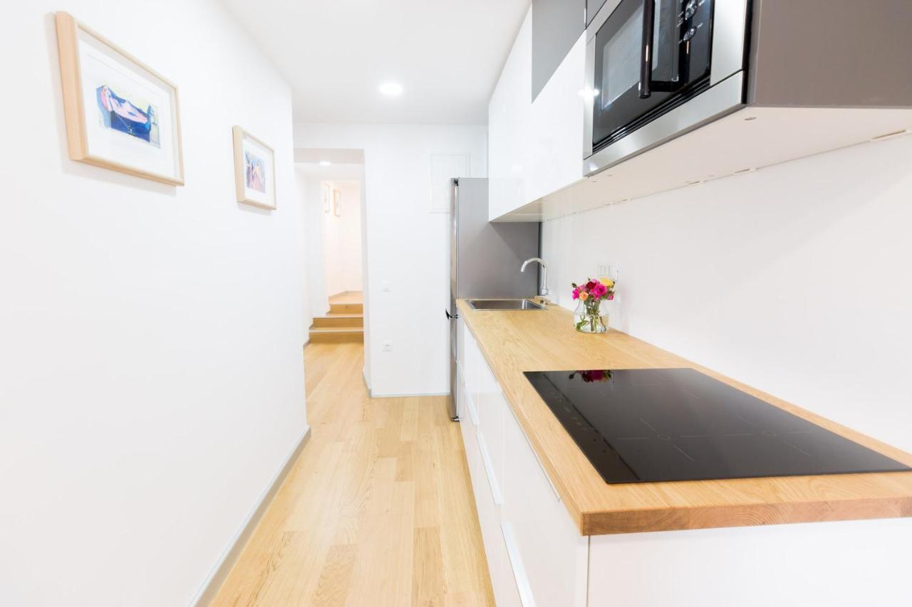 Seaview Apartments Baska Luaran gambar