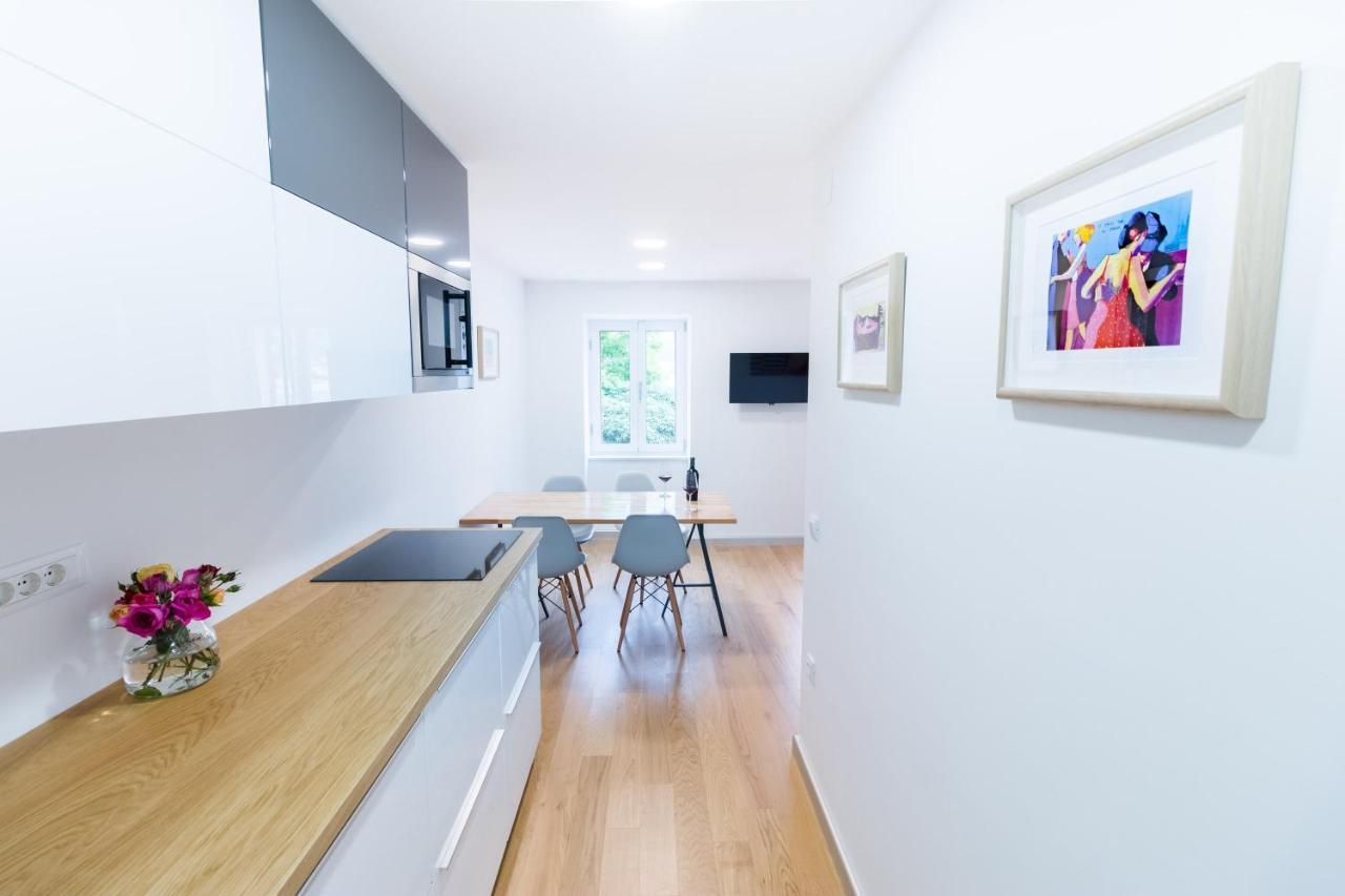 Seaview Apartments Baska Luaran gambar